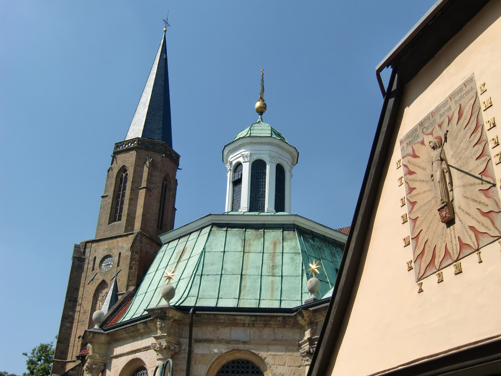 Der Telgter Dreiklang mit St.-Clemens-Kirche, Wallfahrtskapelle und Marienlinde